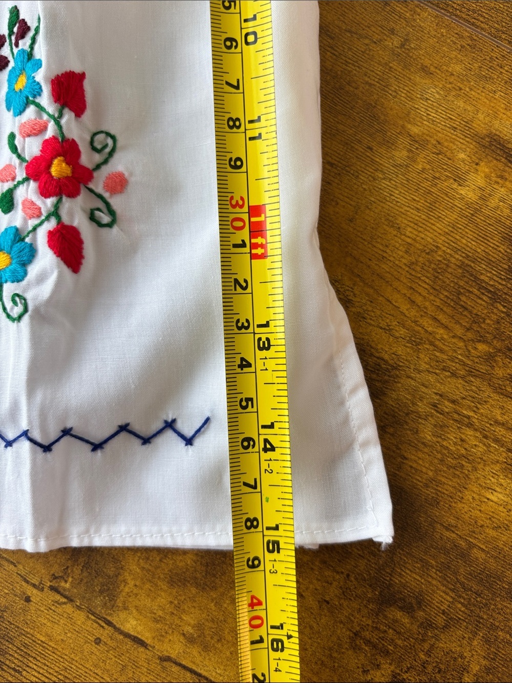 White Mexican Embroidered Floral Blouse Child's Size - Picture 5 of 6
